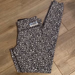 Pink Victoria’s Secret ultimate leggings